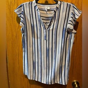 Women’s Elle brand sleeveless top